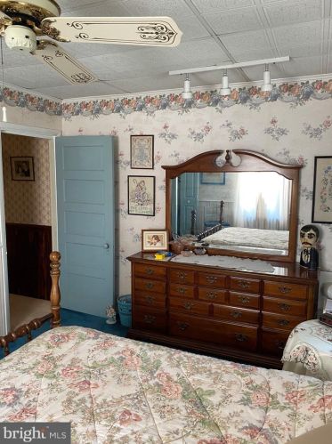 209 Highland Ave, Darby PA 19023-2006 exterior