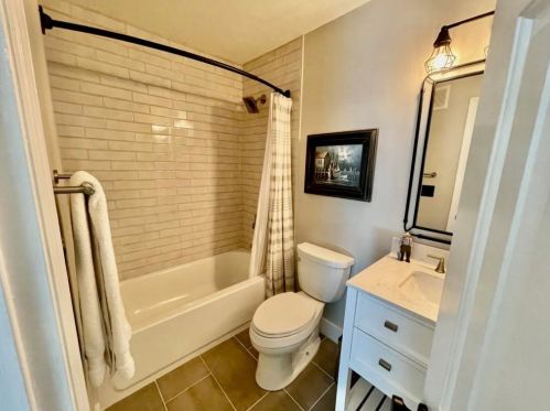 633 Granville Ct, Atlanta GA 30328-3443 exterior