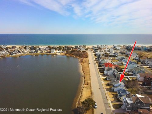 320 Elizabeth Ave, Point Pleasant Beach NJ 08742-4133 exterior