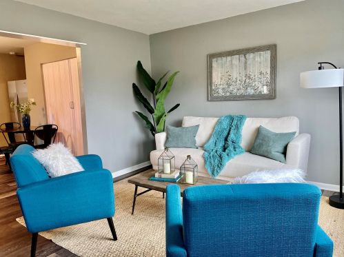 6846 Grantosa Dr, Milwaukee, WI 53218-2907