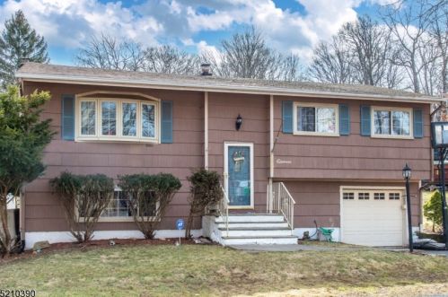 11 Reynard Rd, Hopatcong, NJ 07843-1616