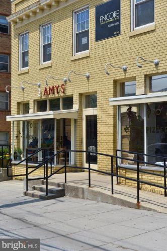 3901 Fulton St, Washington DC  20007-1375 exterior