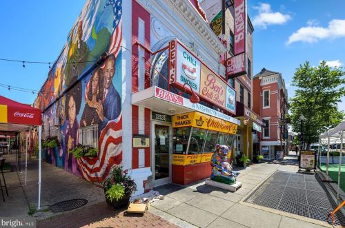 2125 14th St, Washington DC  20009-4464 exterior