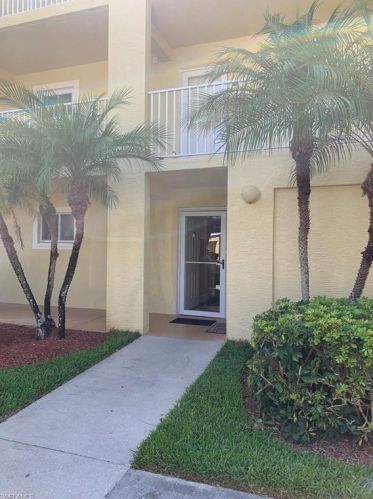 8287 Key Royal Ln, Naples FL 34119-6830 exterior