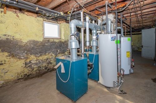 9 Caroline St, Worcester MA 01604-3854 exterior