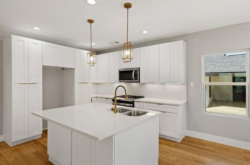 2530 Catherine St, Dallas TX  75211-5327 exterior