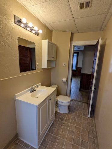 26 Mendon St, Worcester MA 01604-4804 exterior