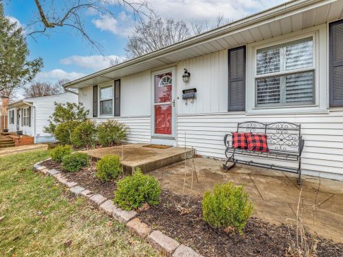 1225 Nancy Jo Pl, Saint Louis, MO 63122-1819