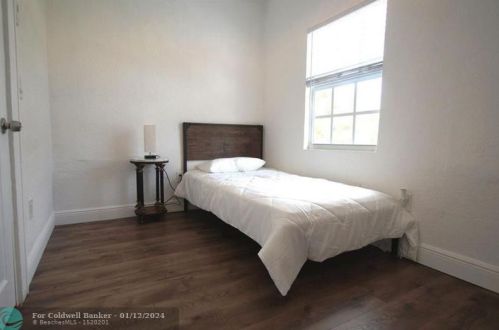 331 1 Ave, Boynton Beach FL 33435-4006 exterior