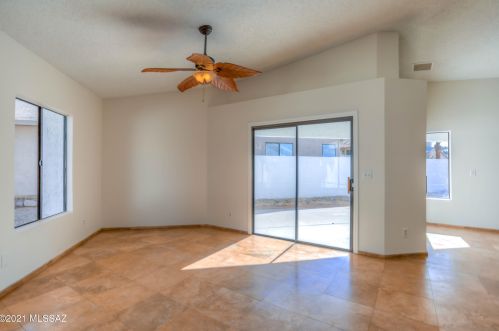 5125 Condor Dr, Tucson AZ 85742-9405 exterior