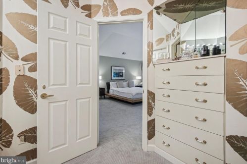 9906 Avenel Farm Dr, Rockville MD 20854-5410 exterior