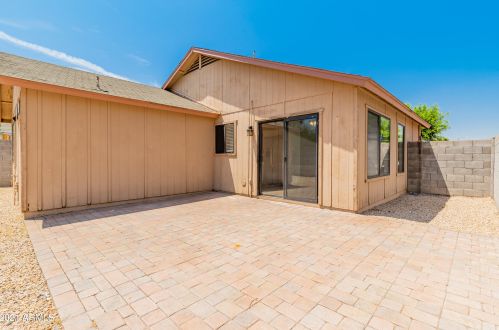 22409 31 Dr, Phoenix AZ 85041-4303 exterior