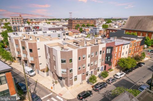 2123 Cumberland St, Philadelphia PA 19125-1718 exterior