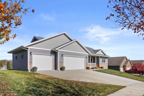 1270 Fieldcrest Dr, Edgerton, WI 53534-2060