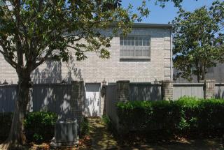 342 Wilcrest Dr, Houston TX  77042-1010 exterior