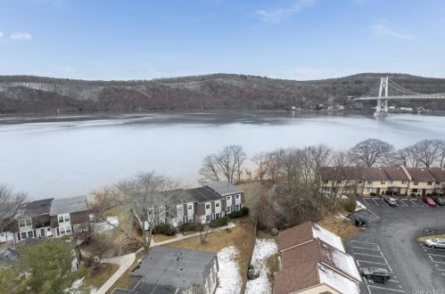 50 Hurlihe St, Poughkeepsie, NY 12601-3914