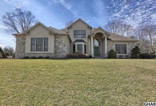 1027 Peggy Dr, Hummelstown, PA 17036-9030