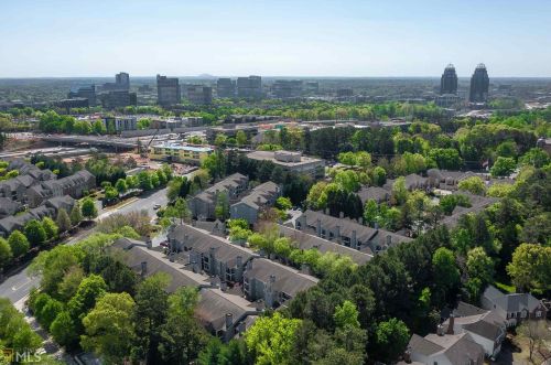 329 Granville Ct, Atlanta GA  30328-3434 exterior