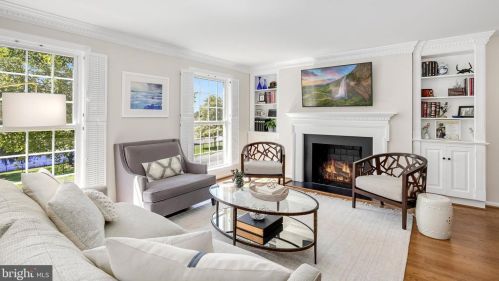 10905 Wickshire Way, Rockville MD 20852-3223 exterior