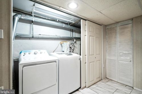 3225 Friendship St, Philadelphia PA 19149-1516 exterior