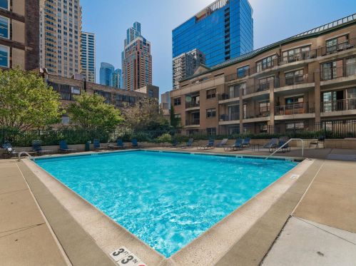 1111 State St, Chicago IL 60605-3170 exterior