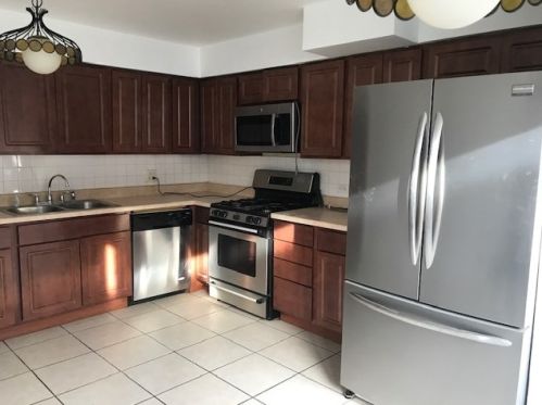 2731 Michigan Ave, Chicago IL  60616-2818 exterior