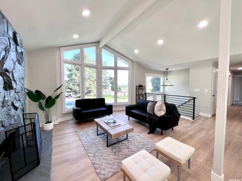 2147 Meadow Lark Way, Sandy, UT 84093-2644