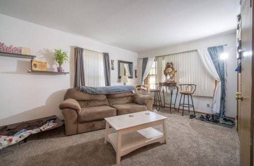 3965 51st St, Milwaukee, WI 53220-2653