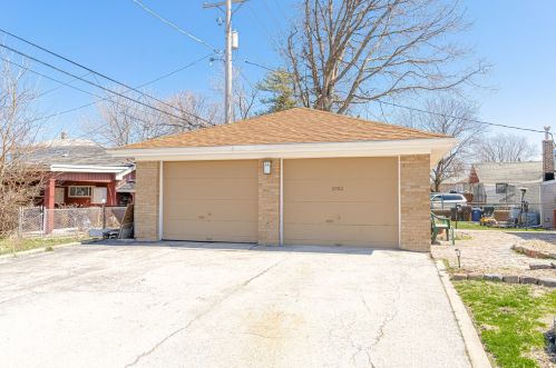 3760 115 Pl, Chicago IL 60655-6201 exterior