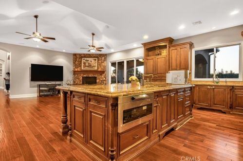 1241 Valencia Mesa Dr, Fullerton CA 92833-2220 exterior