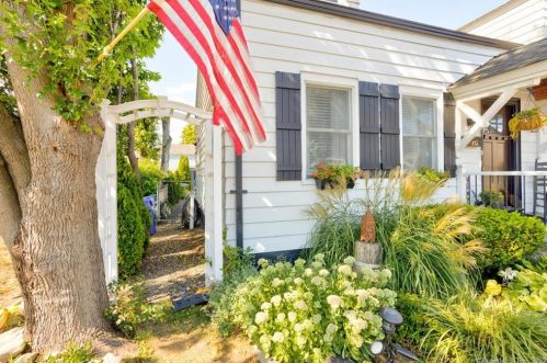 15 Prowitt St, Norwalk CT 06855-1220 exterior