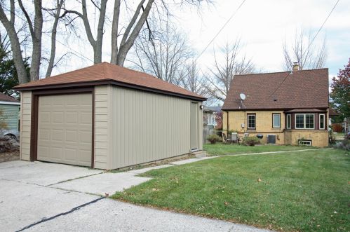 2739 48, Milwaukee WI 53210-2447 exterior