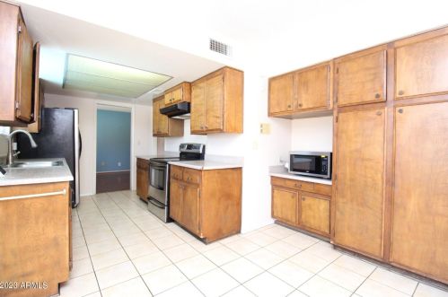 6707 42nd Ave, Phoenix AZ  85019-1004 exterior