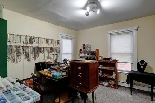 172 Pond St, Woonsocket RI  02895-2007 exterior