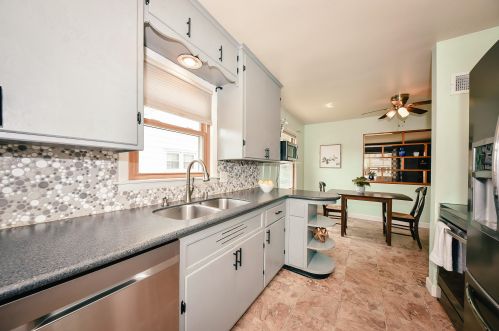 3250 86, Milwaukee WI 53227-4622 exterior