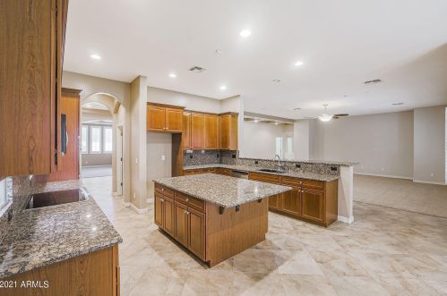 25422 50 Dr, Phoenix AZ 85031-1324 exterior