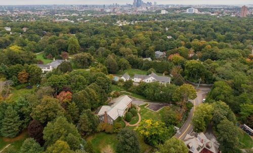 235 Warren St, Brookline MA 02445-5942 exterior