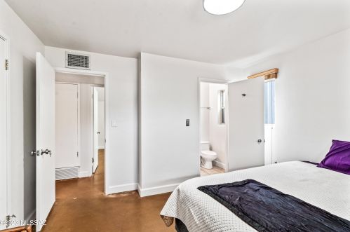 4327 Timrod St, Tucson AZ 85711-4252 exterior