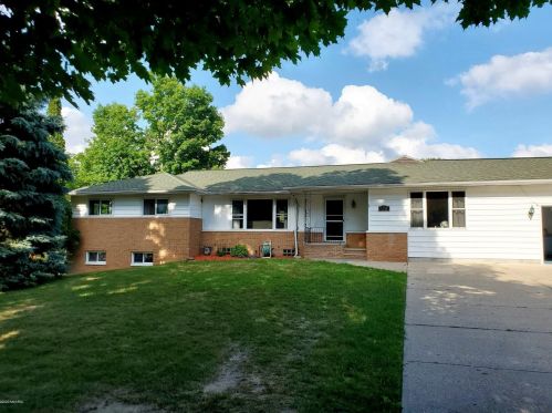 931 Warner St, Sylvan Beach, MI 49461-1816