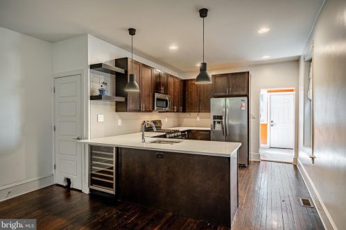 273 Hermitage St, Philadelphia PA  19127-1012 exterior