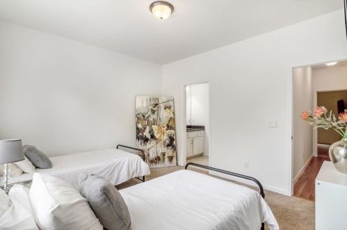 885 Berne St, Atlanta GA  30316-1874 exterior