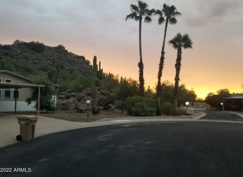 2233 Behrend Dr, Phoenix AZ 85024-1826 exterior