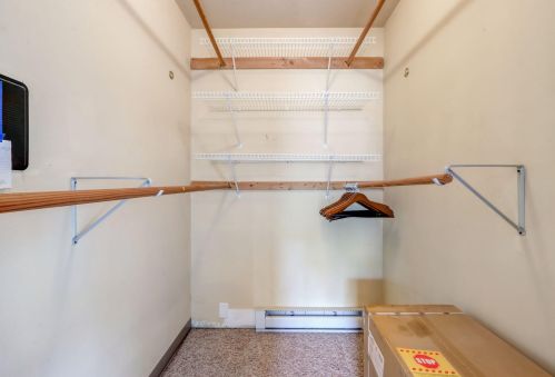 210 64, Milwaukee WI 53213-4013 exterior