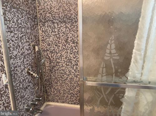 814 Dickinson St, Philadelphia PA 19147-6213 exterior