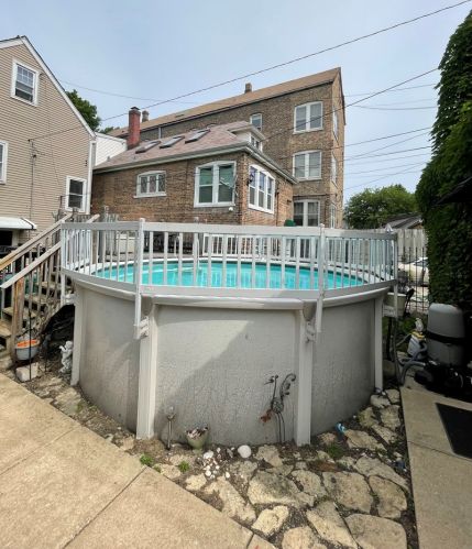 3355 May St, Chicago IL 60608-6413 exterior