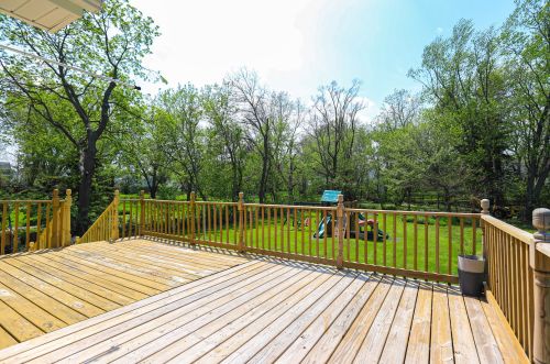 737 Clay St, Bull Valley IL 60098-3321 exterior