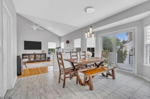 37 Heinrick Way, Bridgewater NJ 08807-5660 exterior