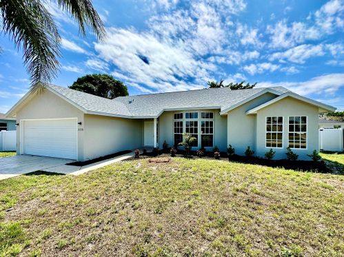 2778 District Ave, Fort Pierce FL  34953-5831 exterior