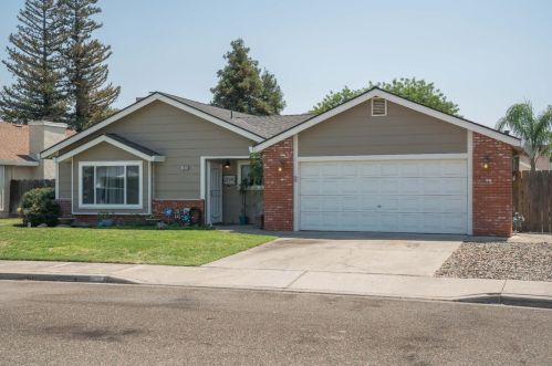 1070 Berea Dr, Turlock, CA 95382-6645