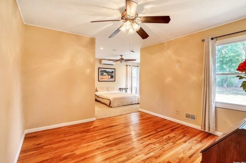 21 Orchid Ln, Commack NY exterior